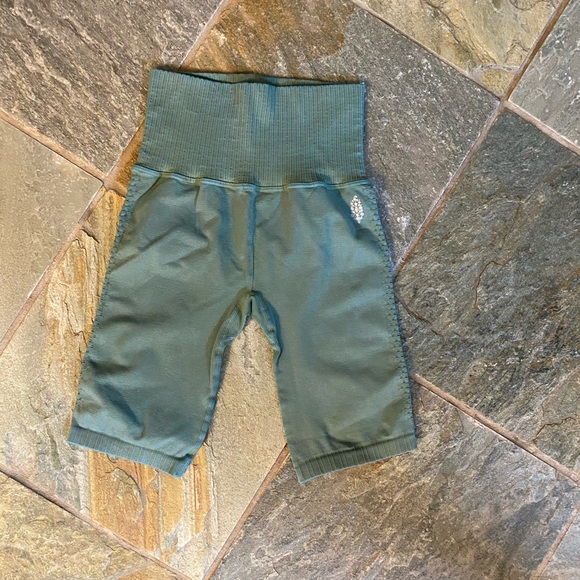Free People good karma bike shorts - Picture 4 of 6